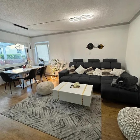 Haus Shaanti 펜션 *