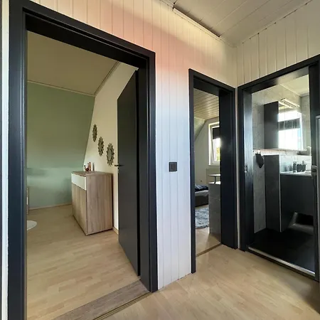 Haus Shaanti Дом отдыха *