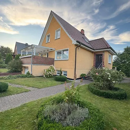 Haus Shaanti Дом отдыха